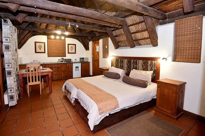 Mathyholweni Rest Camp, Addo Elephant National Park